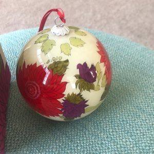 Vera Bradley 2010 Hello Dahlia ornament